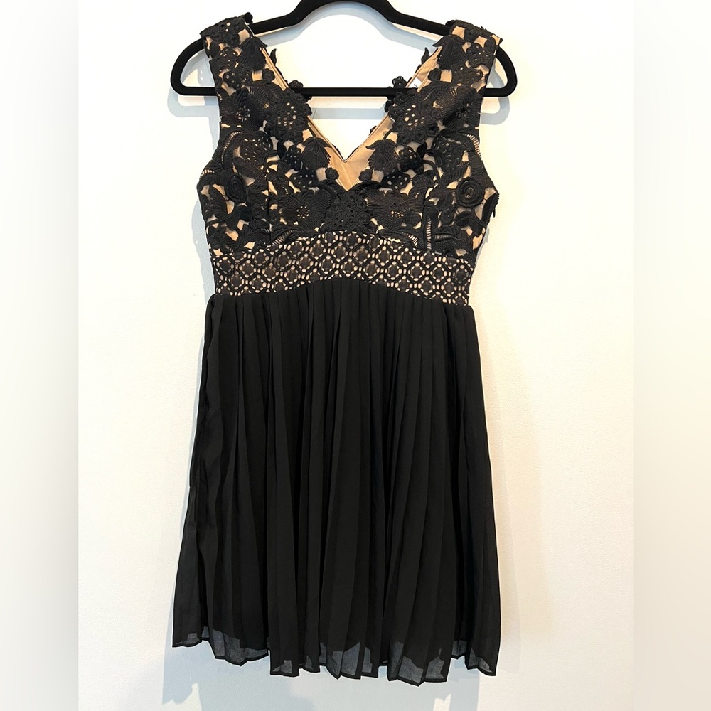 Heartloom Black Lace Mini Dress
